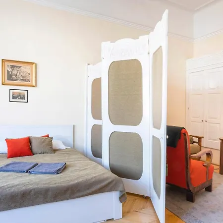 Stunning Spacious Art Nouveau Apart , Grand Piano 아파트 부다페스트