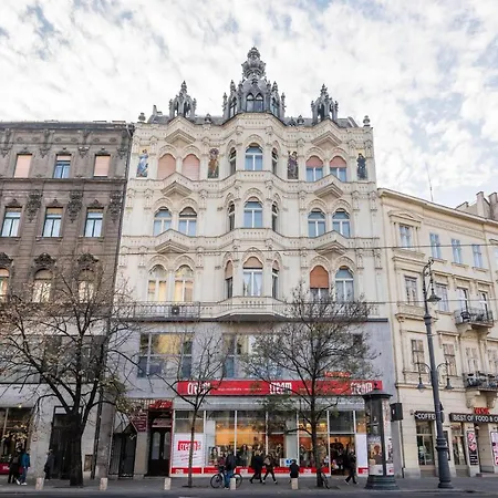 Stunning Spacious Art Nouveau Apart , Grand Piano * Budapešť