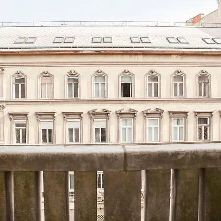 Apartament Downtown Ulloi 3