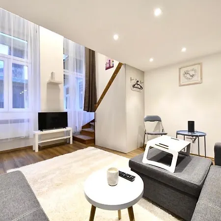 Cosy Flat In Király Str,queen * Budapest