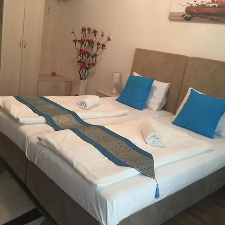 Apartamento Corvin Rose *