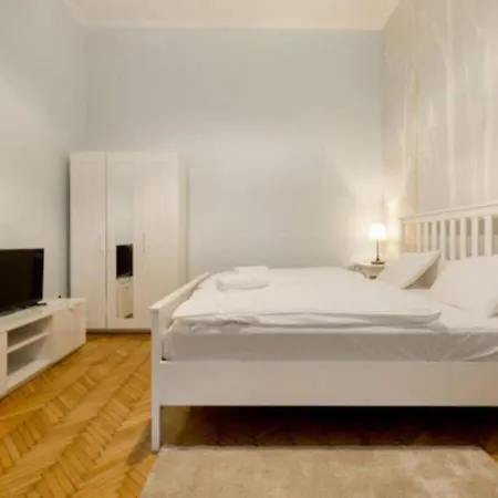 Deer-friendly In The City Centre Apartamento