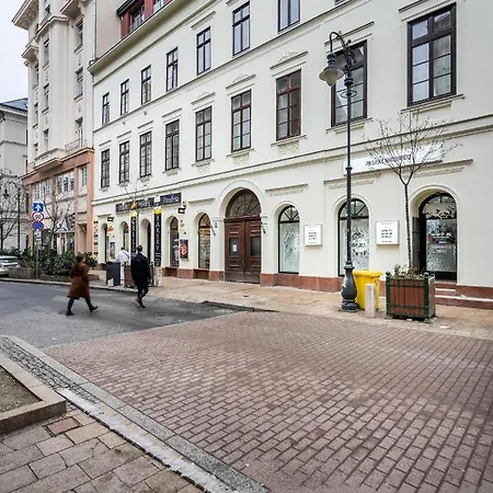 Kiraly 44 Luxury With Free Parking Apartment
