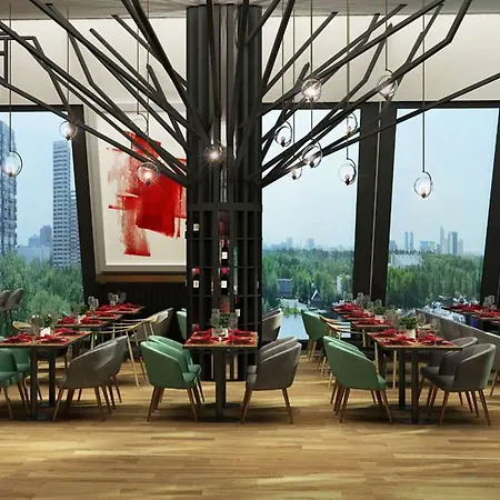 Ramada By Wyndham Center 4*