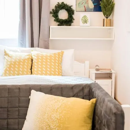 Apartmán Cosy And Central With 4 Bedrooms And A/c *