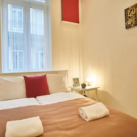 F4 Design Apartment- Budapest