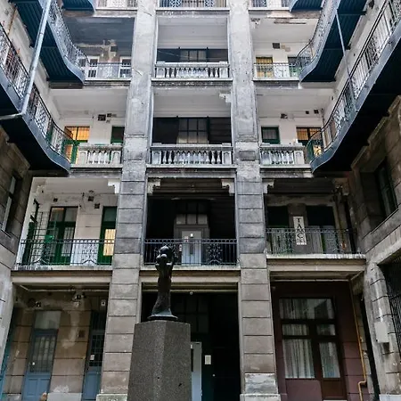 Appartamento Danubius Grand Astoria *
