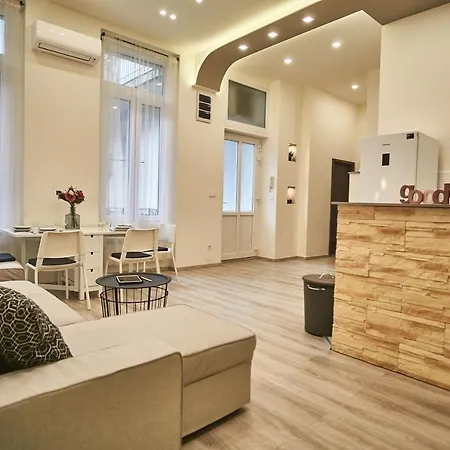 Apartment F4 Design Apartment- Budapest