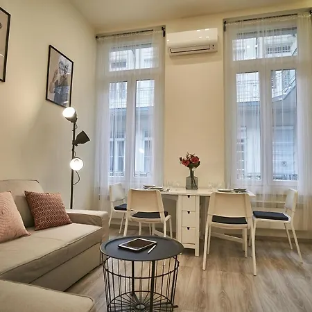 F4 Design Apartment- Apartment *