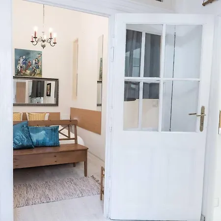 Cosy And Central With 4 Bedrooms And A/c Budapest