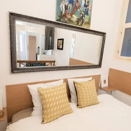 Apartment Cosy And Central With 4 Bedrooms And A/c Budapest