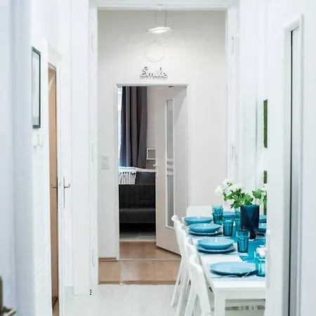 Cosy And Central With 4 Bedrooms And A/c *