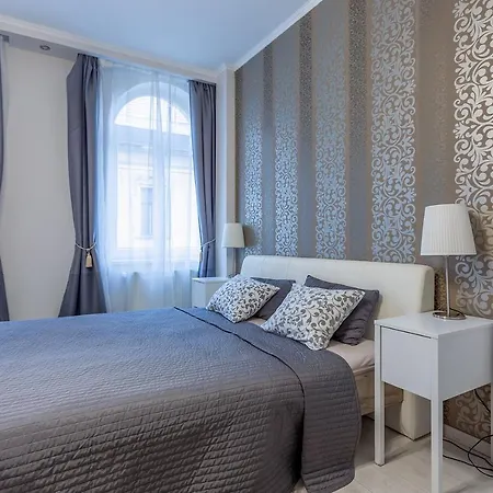 Goldcentral Grand Boulevard Apartment *