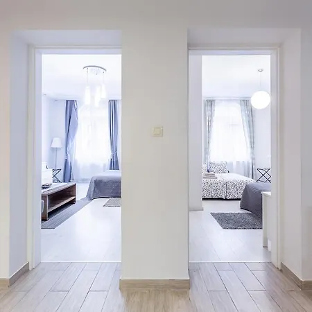 Goldcentral Grand Boulevard Apartment