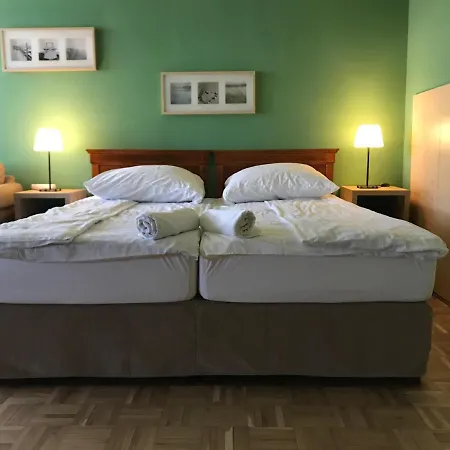 Flat Rent *