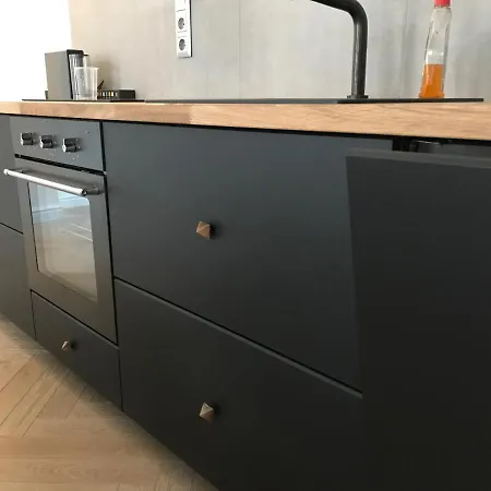 Iranyi - Flat In The Heart Of Downtown * Budapest