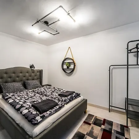 Király 28 Fsz Center 2 Bedroom With Aircon Appartamento *