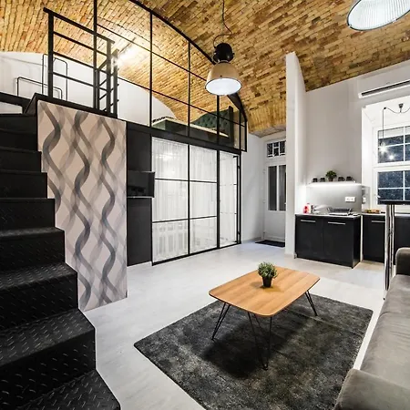 Király 28 Fsz Center 2 Bedroom With Aircon Appartamento