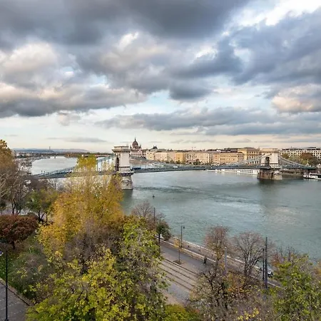 Lanchid 19 Design Budapest