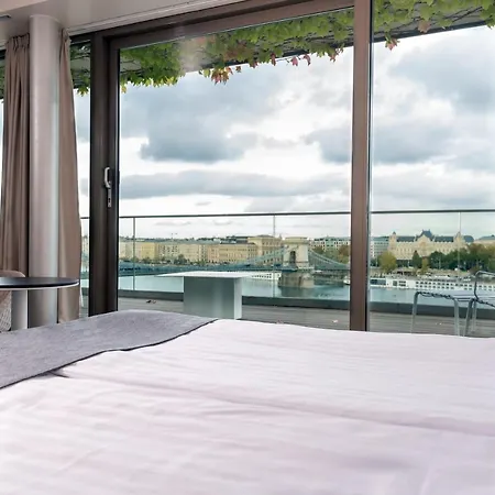 Lanchid 19 Design 4* Budapest