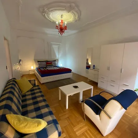 Apartment Monolit City Center