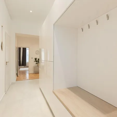 Space And Style In The Heart Of W 2br&2bt בודפשט