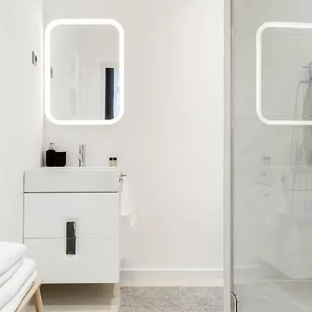 Space And Style In The Heart Of W 2br&2bt Apartment *