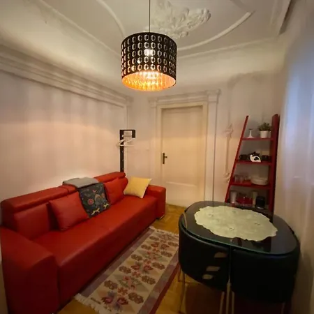 Monolit City Center Apartment