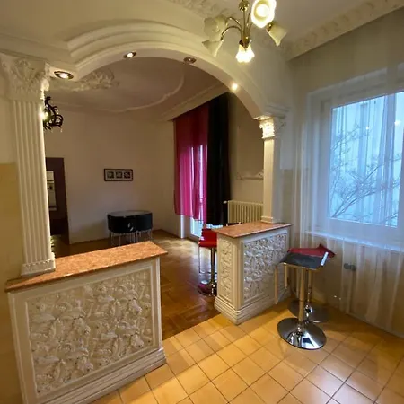 Apartment Monolit City Center *