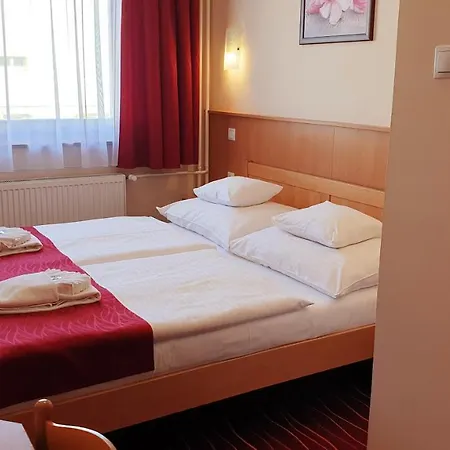 Hotel Diana Club 3*