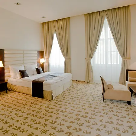 Buda Castle 4*