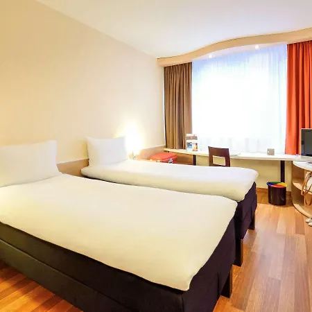 Ibis City Hotel 3*