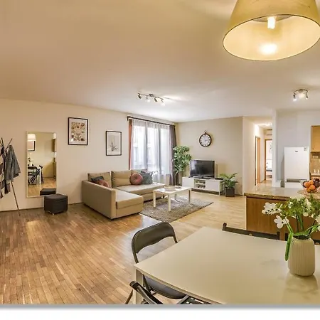 Aparthotel Avantgarde 4*