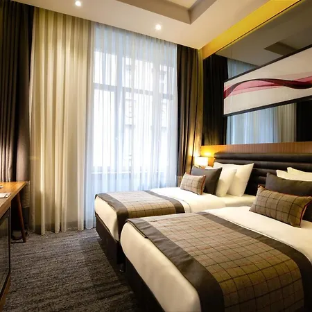 Ramada By Wyndham Center