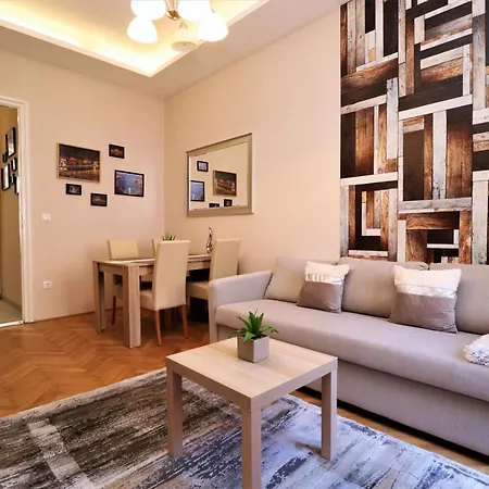 Apartamento King Charles Residences