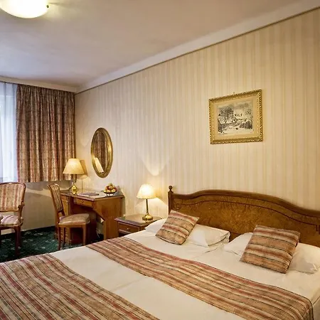 Szálloda Danubius Astoria Center 4*