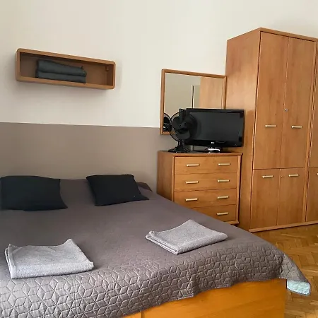 מלון דירות Guest Rest