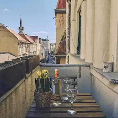 Dfive New Stylish Lux At The Centre Apartment