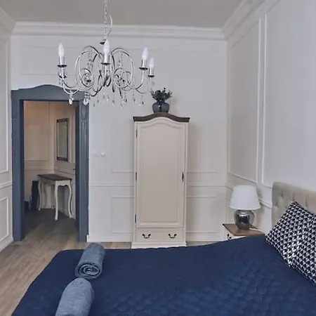 Dfive New Stylish Lux At The Centre Apartment