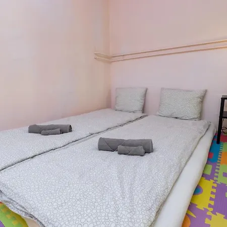 Three Cats Guest house 2*