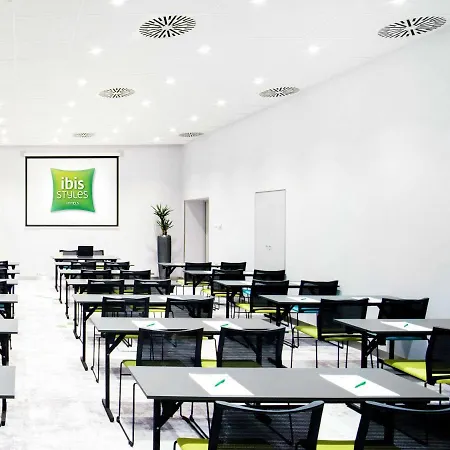 Ibis Styles Center Hotel 3*