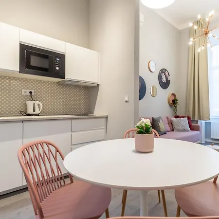 W33 - Prime Location - Comfortable Quality By Bqa