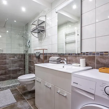 Goldcentral - Stylish - Wine Tasting Access Apartament *