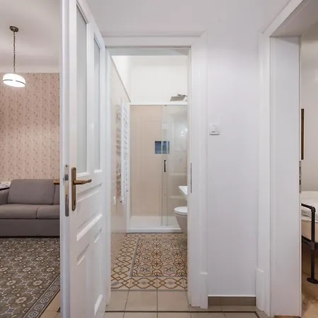 Bpr Kiraly Street Nest With A/c Apartment