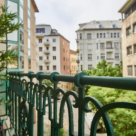 M52 - Hostaid Apartament *