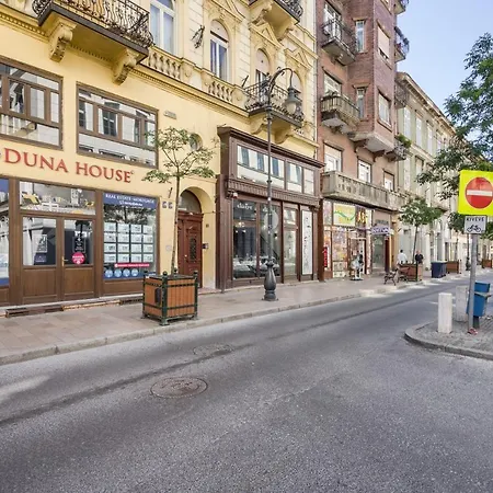 Bpr Kiraly Street Nest With A/c Apartment