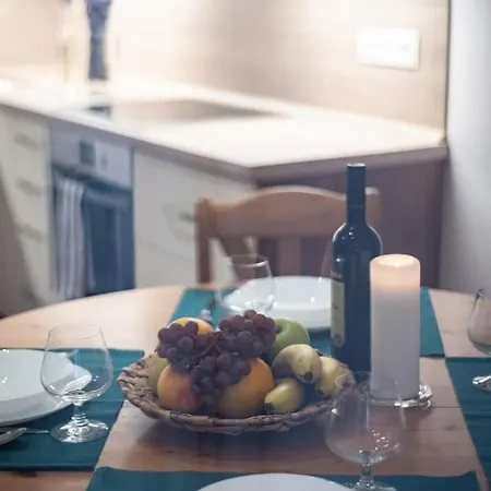 Free Parking - Dob50 Spacious - 2 Separate Bedroom, 5 People, Ac, Wifi Lägenhet *