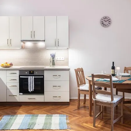 Lägenhet Free Parking - Dob50 Spacious - 2 Separate Bedroom, 5 People, Ac, Wifi Budapest