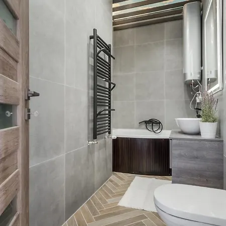 Bpr Splendid Rooftop With A/c Apartment