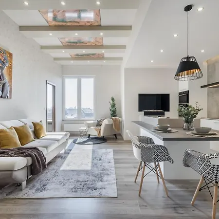 Bpr Splendid Rooftop With A/c Apartment *